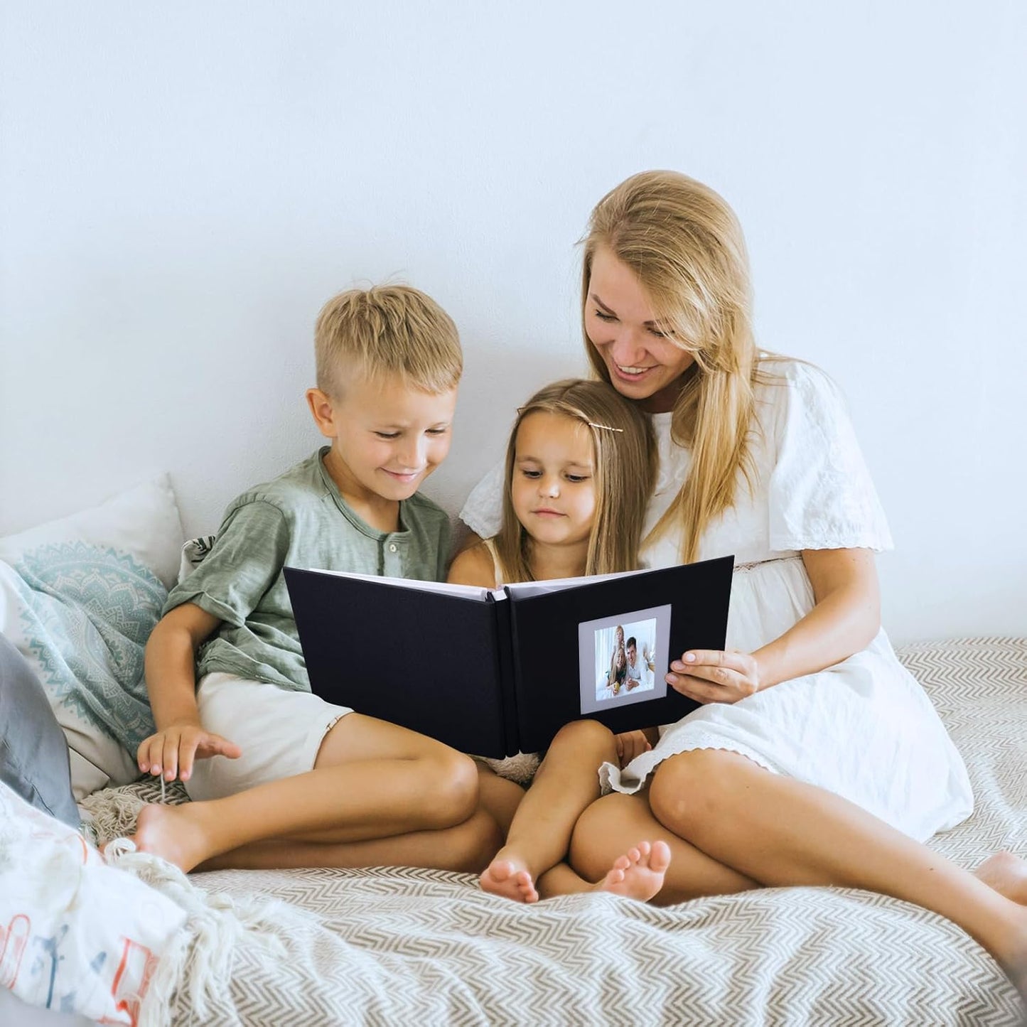 Photo Album Self Adhesive Pages Scrapbook Large Magnetic Photo Albums with Sticky Pages Scrapbooks for Wedding Baby for 4x6 5x7 8x10 Picture Photo Books 13.2x12.8 Black 60 Pages