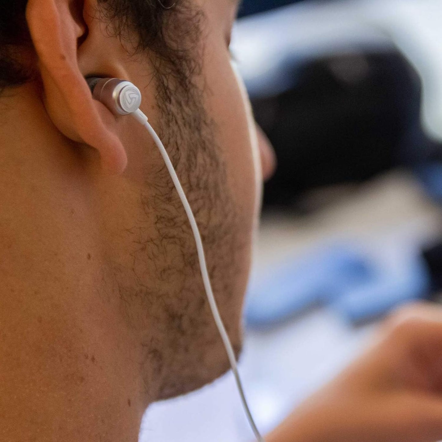 LUDOS Clamor USB C Headphones for iPhone 16 15 Pro Max Plus iPad Pro, 5 Years Warranty, USB-C Earbuds for Samsung Galaxy S24 S23 Ultra S22 S21 FE S20 A55 A54 A53, USB Type C Earphones - White