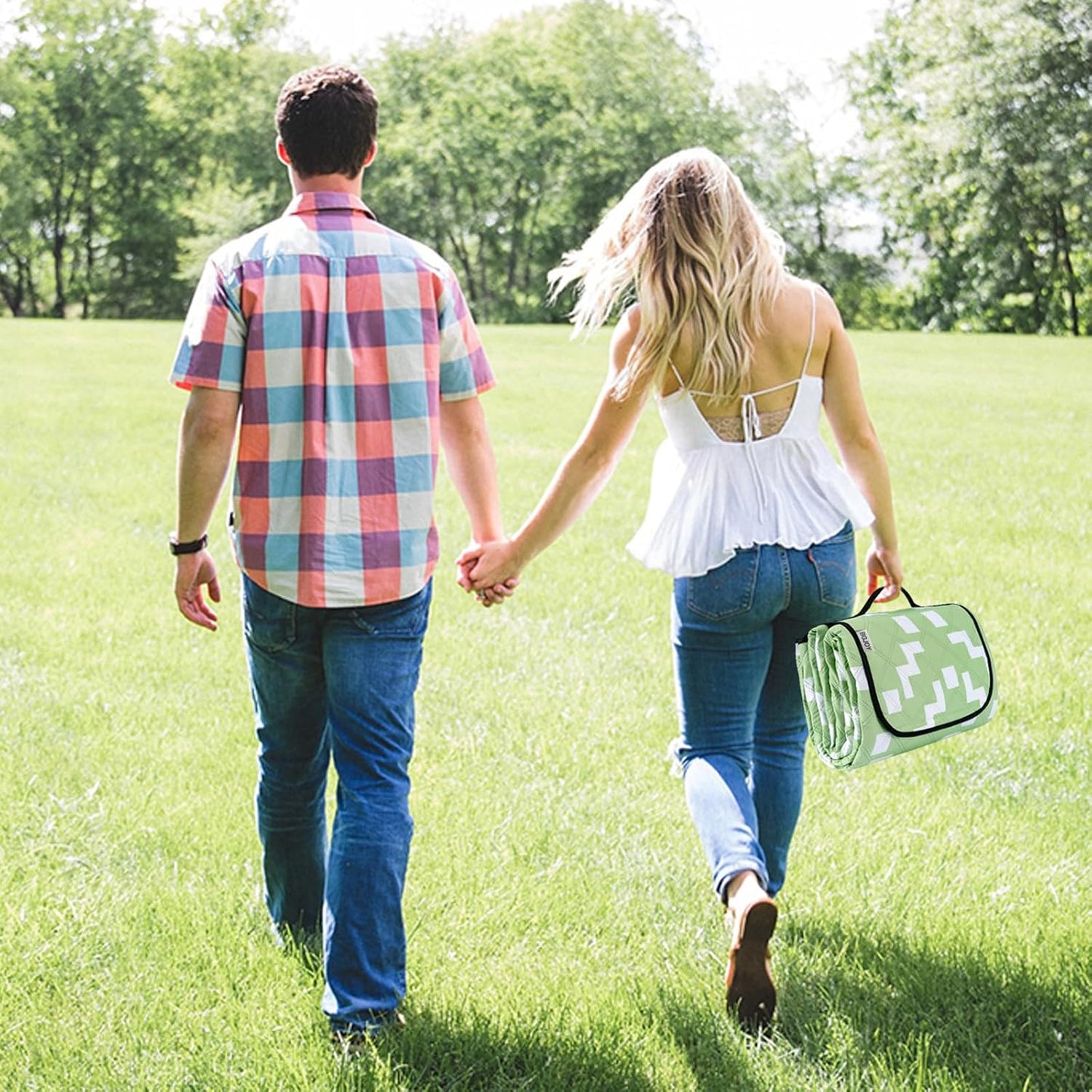 Large Picnic Blanket Beach Blanket Waterproof Sandproof Sandfree Beach mat Lightweight Foldable with Carry Strap Outdoor Blanket fit 2 to 4 Adults for Beach Camping Grass Lawn Park