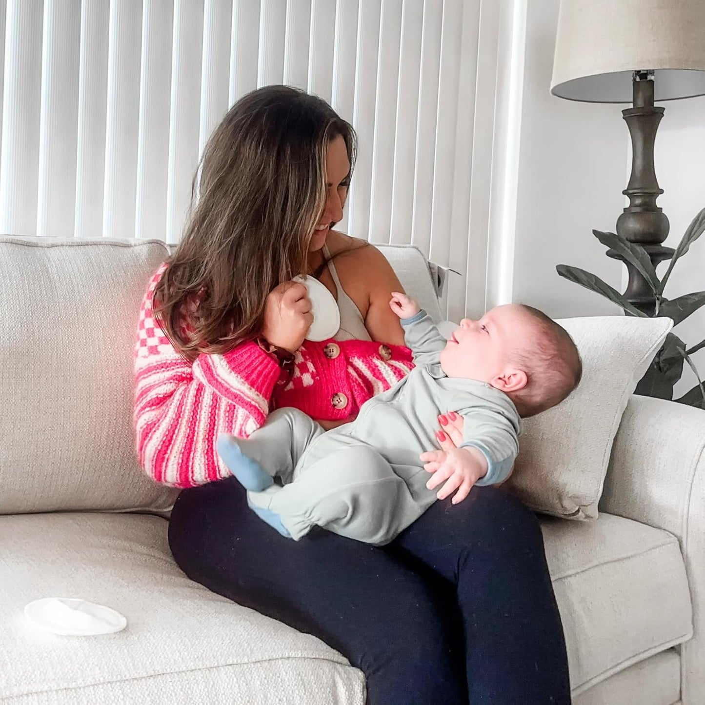 Ameda Washable Nursing Pads | 4 Pairs (8 Count) | Organic Bamboo Nursing Pads | Breastfeeding Supplies | Reusable Breast Pads for Leaking Milk | Breastfeeding Pads | Includes Mesh Laundry Bag