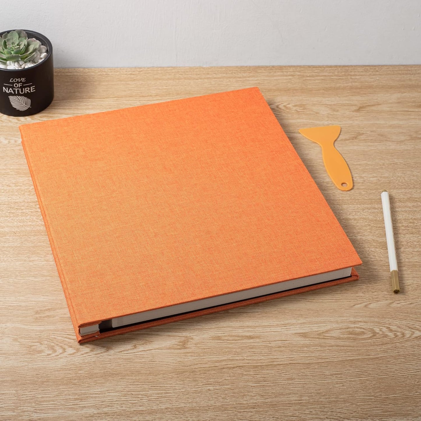 Large Photo Album Self Adhesive Scrapbook Album for 4×6 8×10 Pictures DIY Magnetic Linen Cover Album 40 Pages for Family Wedding Gifts with Metal Pen and Plastic Board