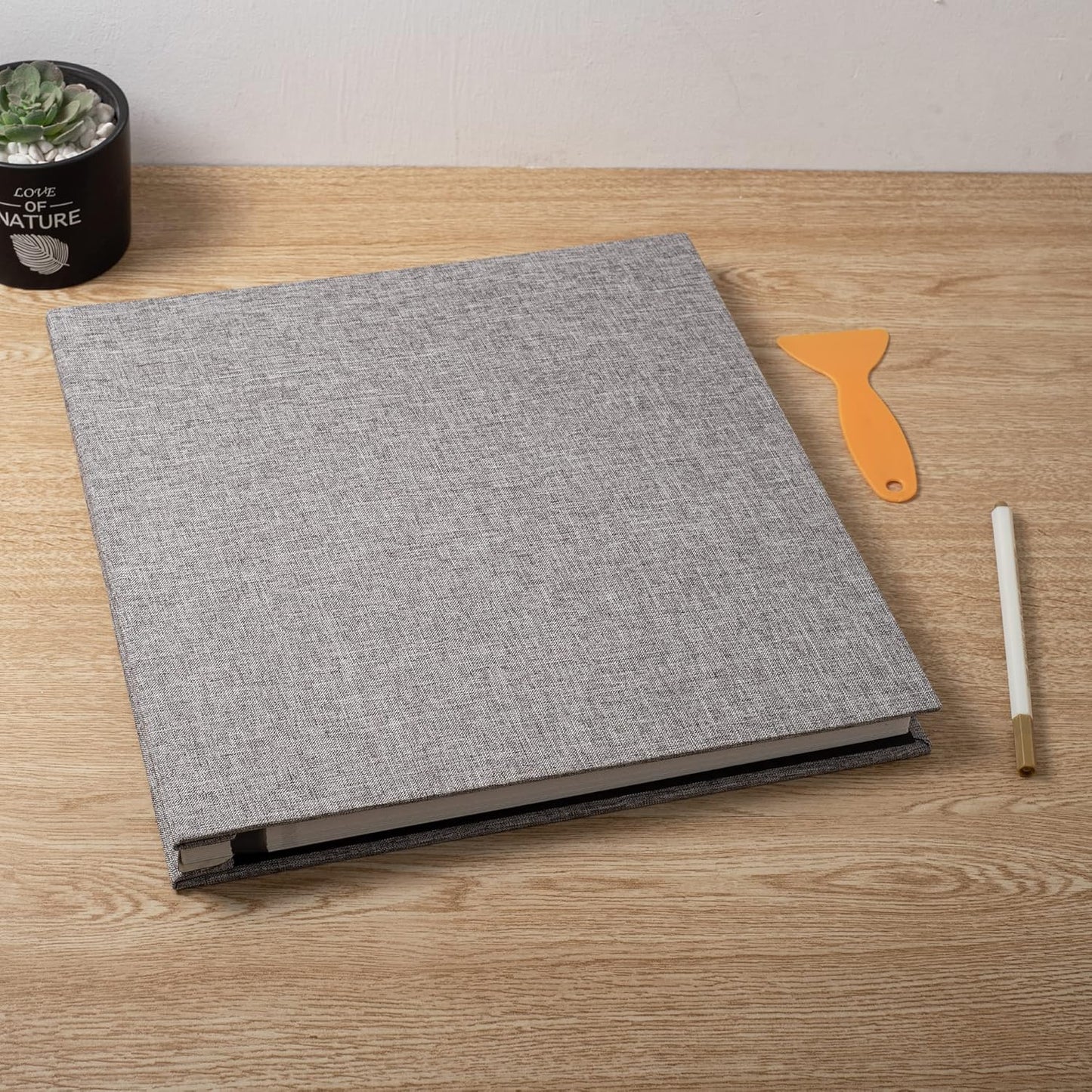 Large Photo Album Self Adhesive Scrapbook Album for 4×6 8×10 Pictures DIY Magnetic Linen Cover Album 60 Pages for Family Wedding Gifts with Metal Pen and Plastic Board