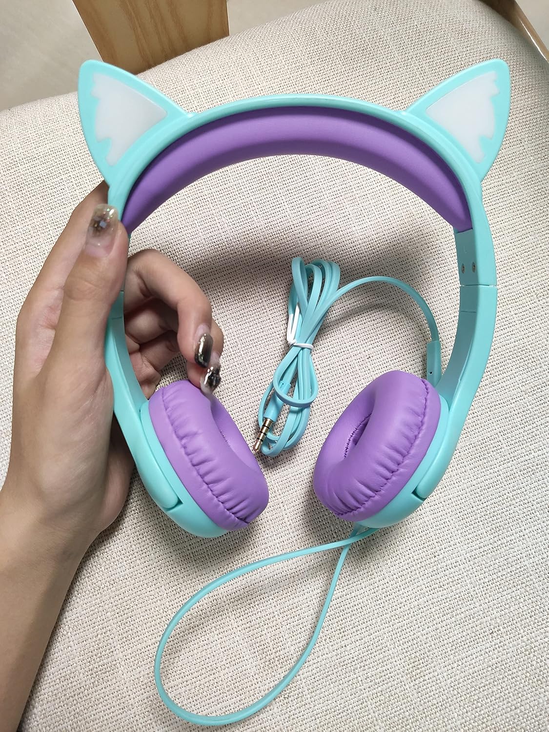 Olyre Kids Headphones with MIC for School, 85dB Safe Volume Limited Light Up Cat Ear Headphones,Wired Cord On-Ear Headset for Children/Boys/Girls/Travel-Green/Purple