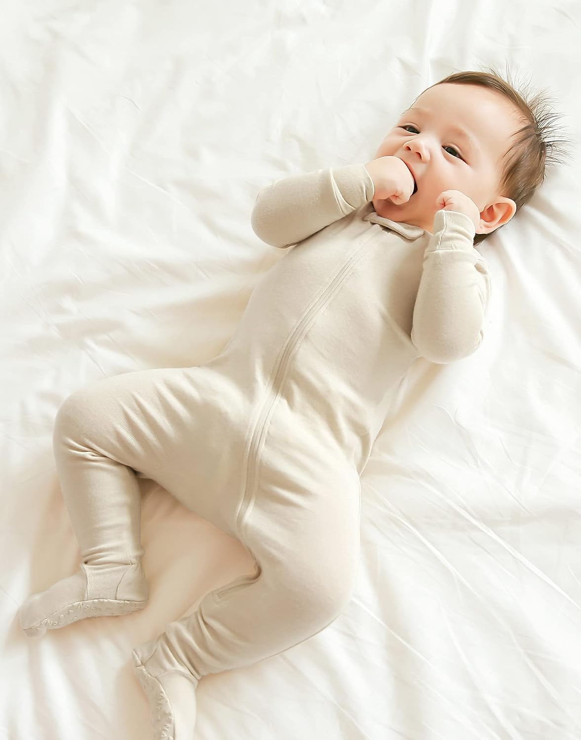 VAENAIT BABY Infant Toddler Boys Girls Footed One-Piece Sleep and Play Premium Modal Pajamas 1-2 Pieces