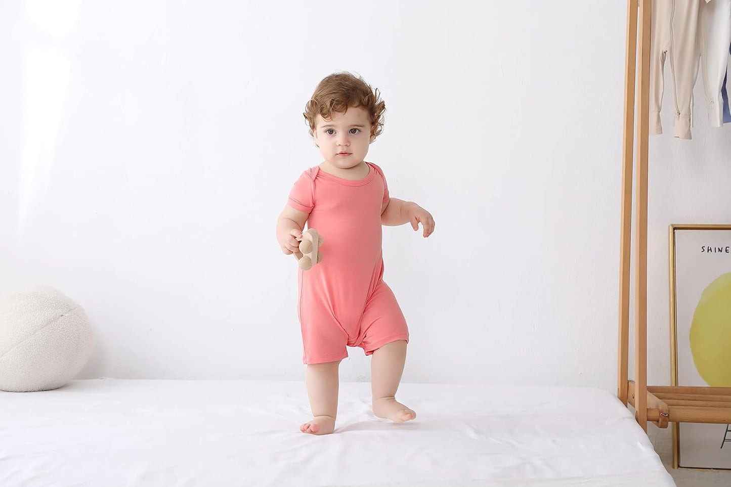 GUISBY Rayon Baby Pajamas, Short Sleeve Footless Rompers, Snap Closure Sleeper for Boy Girls