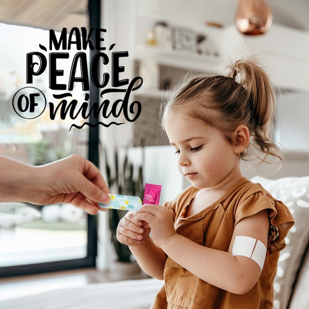 EVERLIT Mini Rescue Pack | 105 Medical Essentials Organized in Portable Storage Bag | Pocket Size Kids First Aid Kit with D Ring | Small Family-Friendly Travel Medical Kit (Christmas)