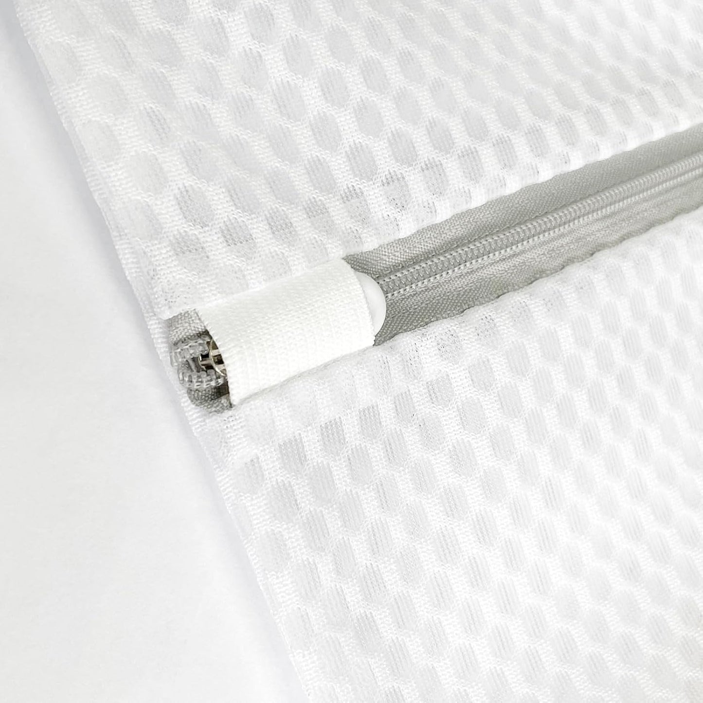 Lingerie Bags for Washing Delicates, Mesh Laundry Bags for Washing Machine. 2Pcs(20" x 24").