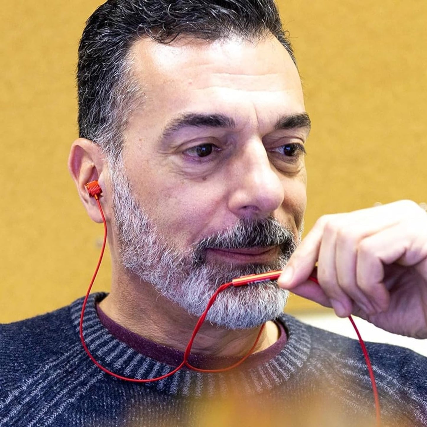 LUDOS Ultra USB C Headphones for iPhone 16 15 Pro Max Plus iPad Pro, 5 Years Warranty, Magnetic USB-C Earbuds for Samsung Galaxy S24 S23 Ultra S22 S21 FE S20 A55 A54 A53, USB Type C Earphones - Red