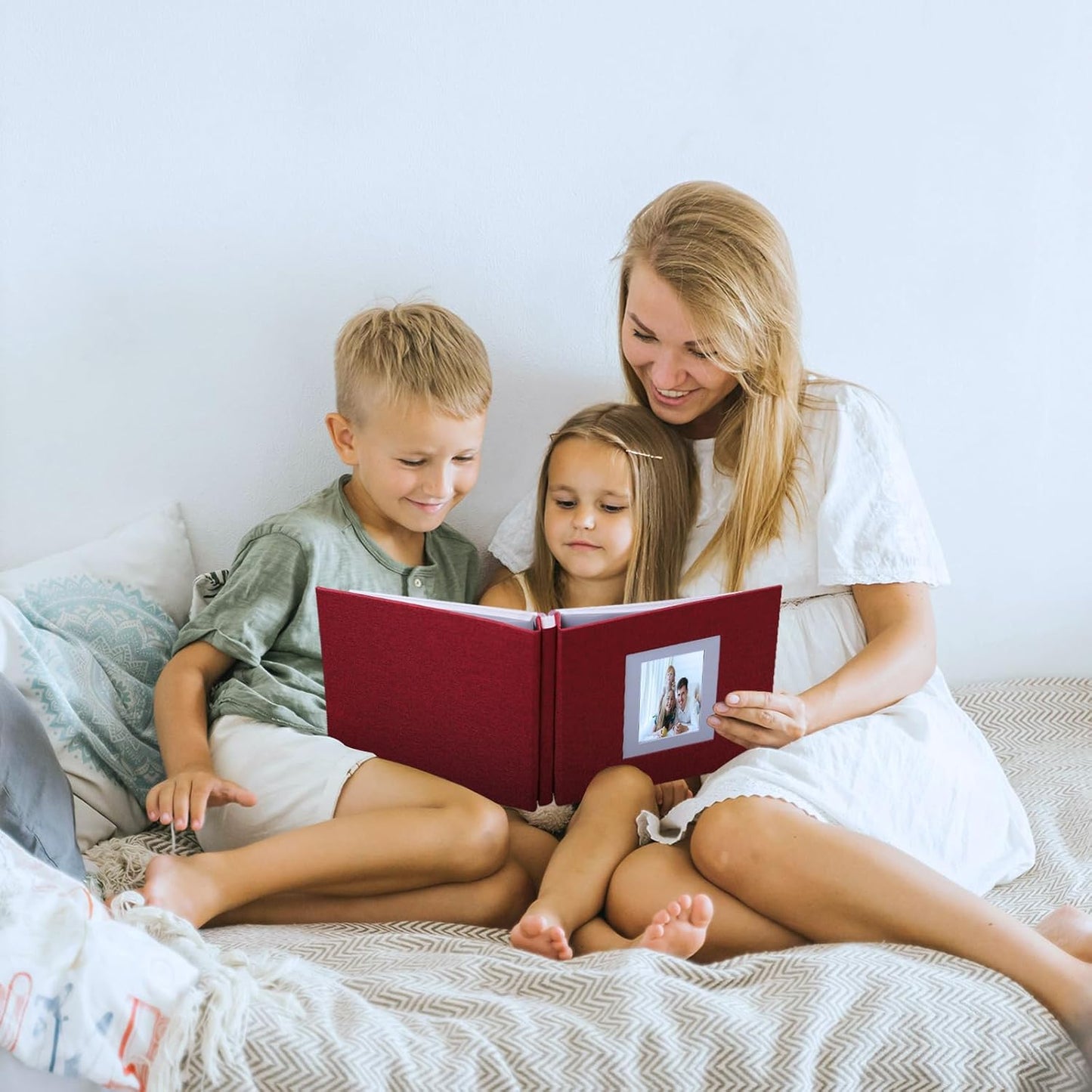 Photo Album Self Adhesive Pages Scrapbook Large Magnetic Photo Albums with Sticky Pages Scrapbooks for Wedding Baby for 4x6 5x7 8x10 Picture Photo Books 11x10.6 Red 40 Pages