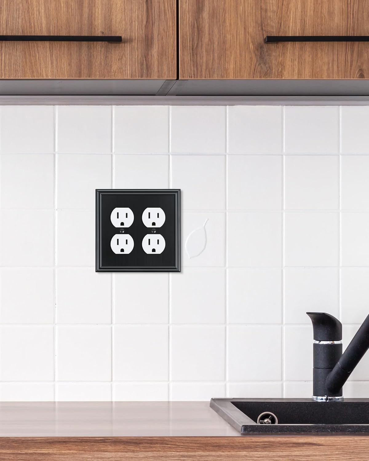 2-Pack Double Duplex Outlet Cover, Black Decorative Switch Plates and Outlet Covers for Electrical Outlets, Durable Zinc Alloy Wall Plates, 2 Gang Receptacle Cover, Corrosion Resistant