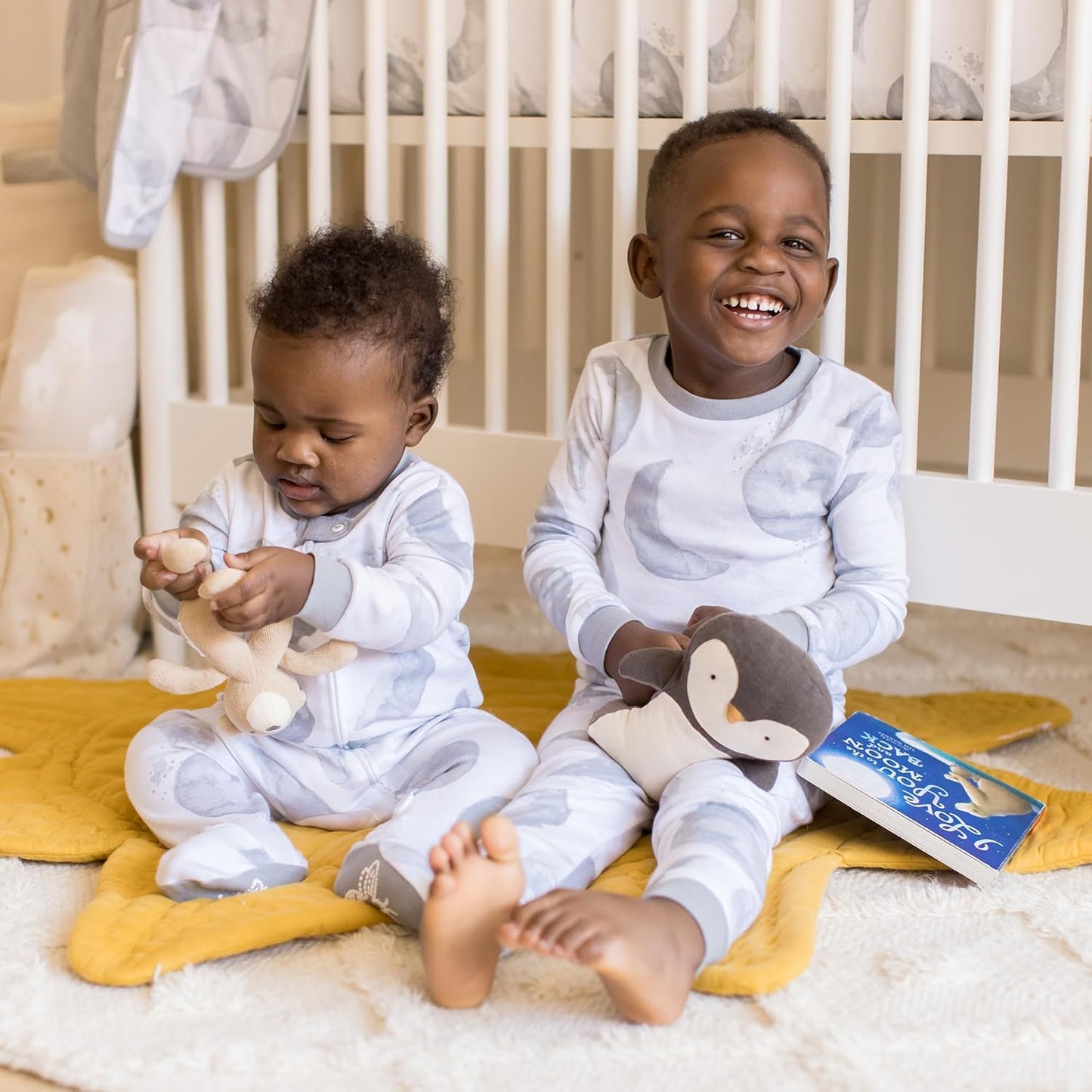 Burt's Bees Baby Boys' 2-Piece Long Sleeve Tee and Pants Organic Cotton Pajama Set