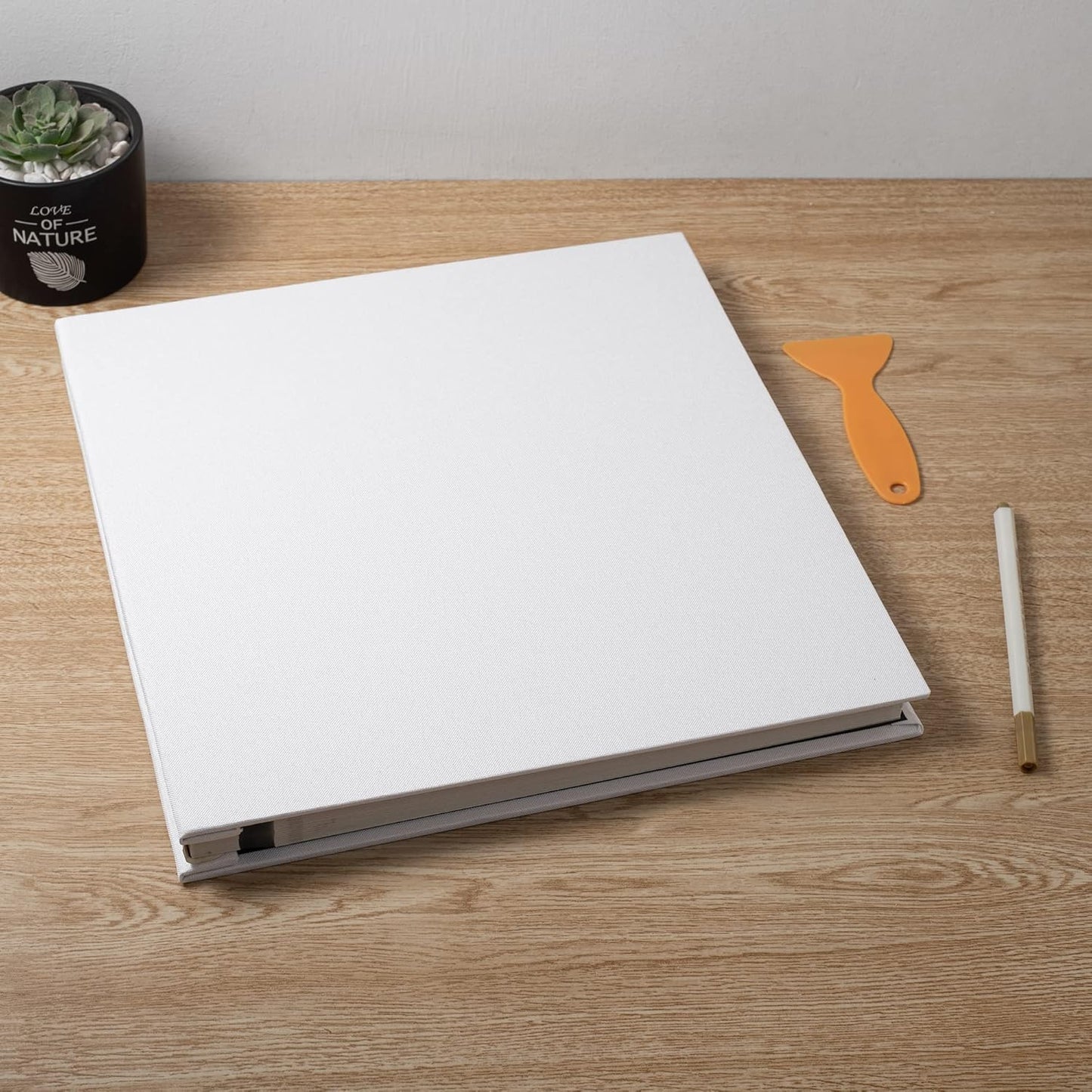 Large Photo Album Self Adhesive Scrapbook Album for 4×6 8×10 Pictures DIY Magnetic Linen Cover Album 40 Pages for Family Wedding Gifts with Metal Pen and Plastic Board