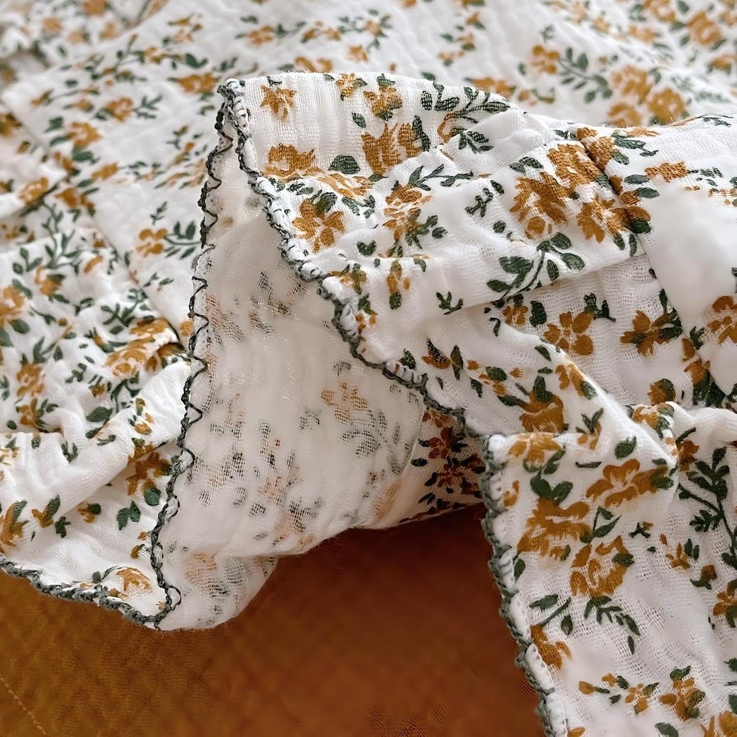 BuLuTu Soft Cotton Muslin Kids Toddler Pillowcases Hibiscus Flowers Pattern, Shabby Chic Floral Nursery Pillow Case 14"x20" for Boys Girls, Durable Pillow Cover Ruffle Edges Travel Pillow Cases