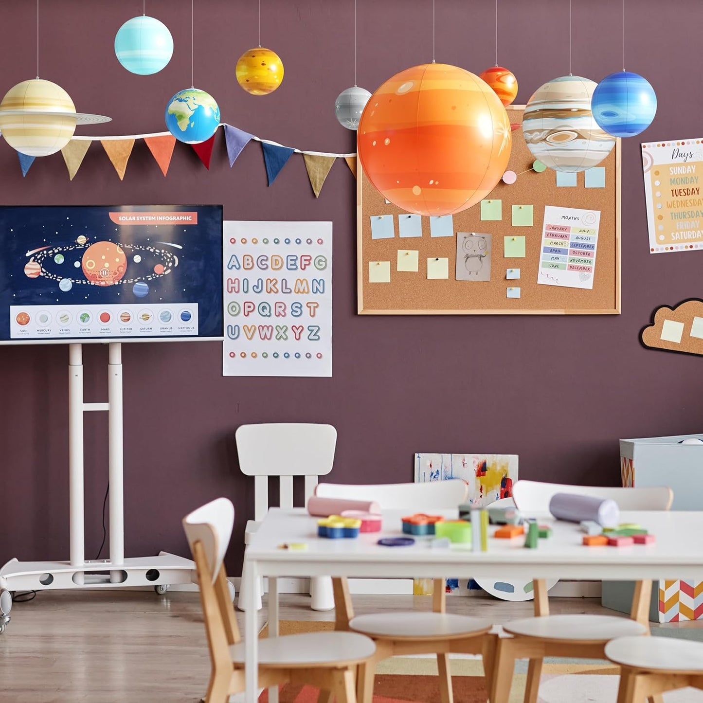 Dan&Darci Inflatable Solar System Planets for Kids - Science Toys - Boys Room Decor Ceiling - Space Gifts - Outer Space Themed Party Decorations - Astronomy Gifts 5-7, 6-8, 8-12 Years Classroom