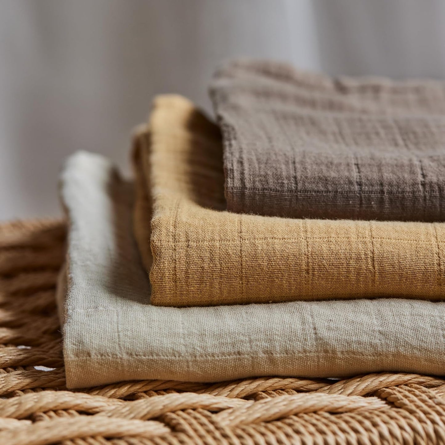 Swaddle - 100% Organic Cotton - Muslin Swaddle Blankets for Newborn, 47" x 47" (Fog)