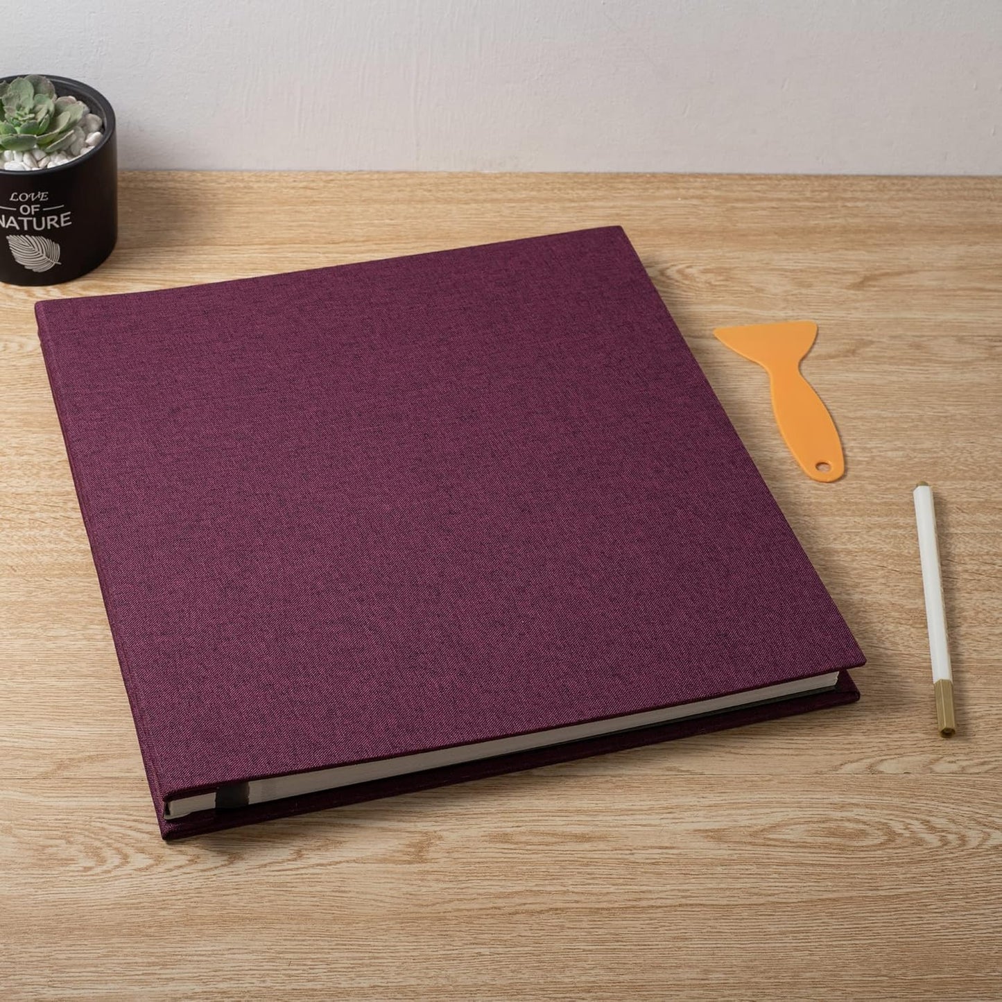 Large Photo Album Self Adhesive Scrapbook Album for 4×6 8×10 Pictures DIY Magnetic Linen Cover Album 60 Pages for Family Wedding Gifts with Metal Pen and Plastic Board