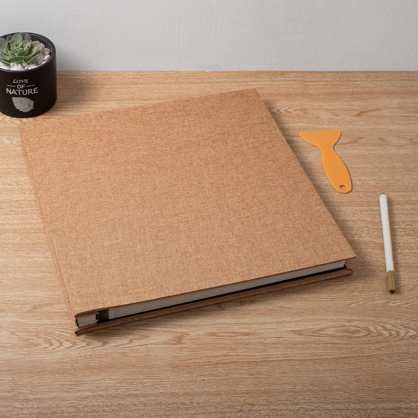 Large Photo Album Self Adhesive Scrapbook Album for 4×6 8×10 Pictures DIY Magnetic Linen Cover Album 60 Pages for Family Wedding Gifts with Metal Pen and Plastic Board