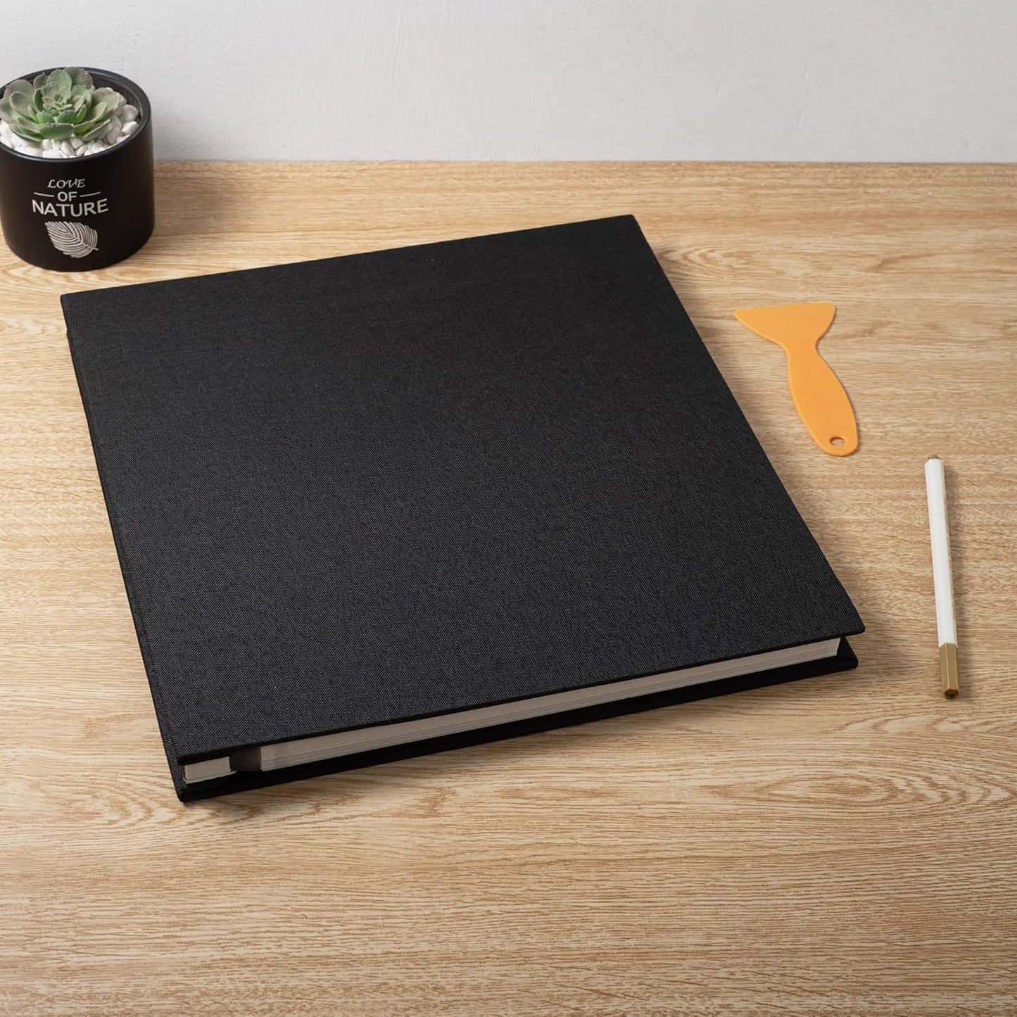 Large Photo Album Self Adhesive Scrapbook Album for 4×6 8×10 Pictures DIY Magnetic Linen Cover Album 60 Pages for Family Wedding Gifts with Metal Pen and Plastic Board