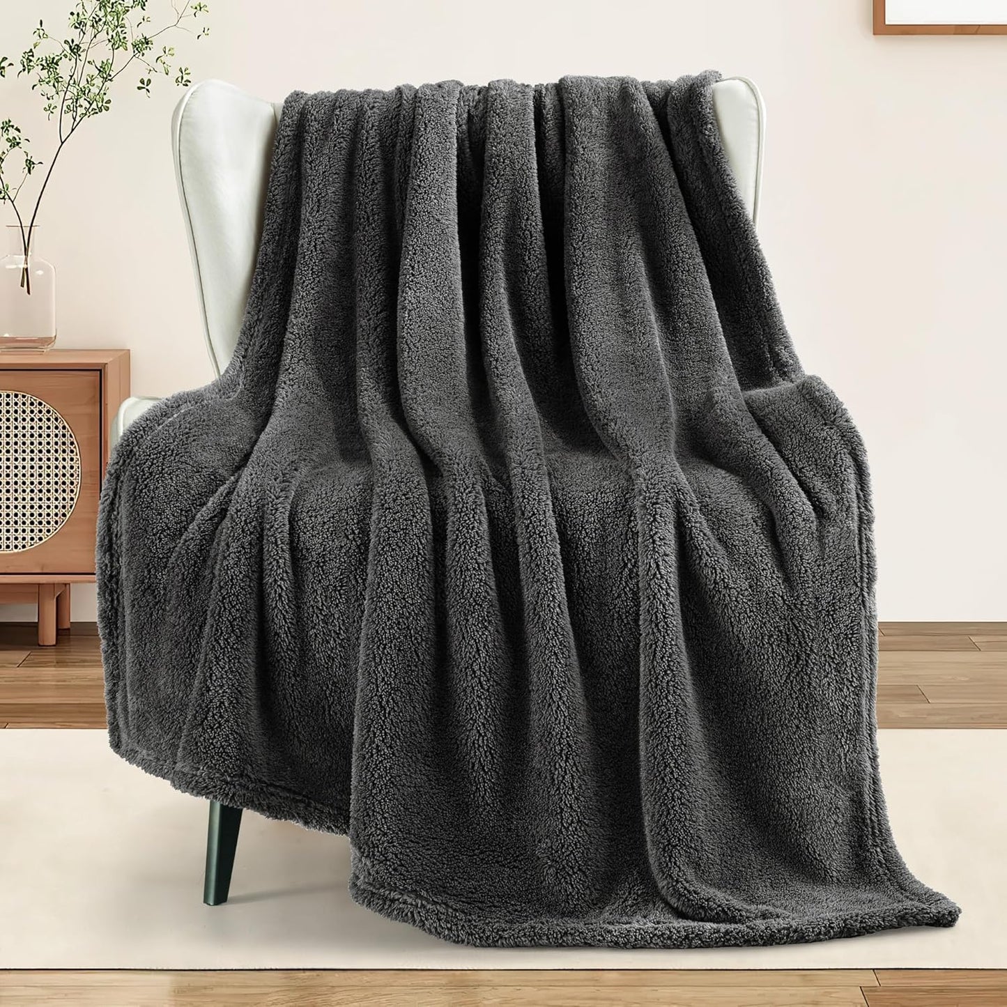 Exclusivo Mezcla Soft Fleece Throw Blanket for Couch, Super Soft Velvet Plush Bed Blanket, Fuzzy Cozy and Warm for All Seasons, 50x60 Inches, Dark Grey