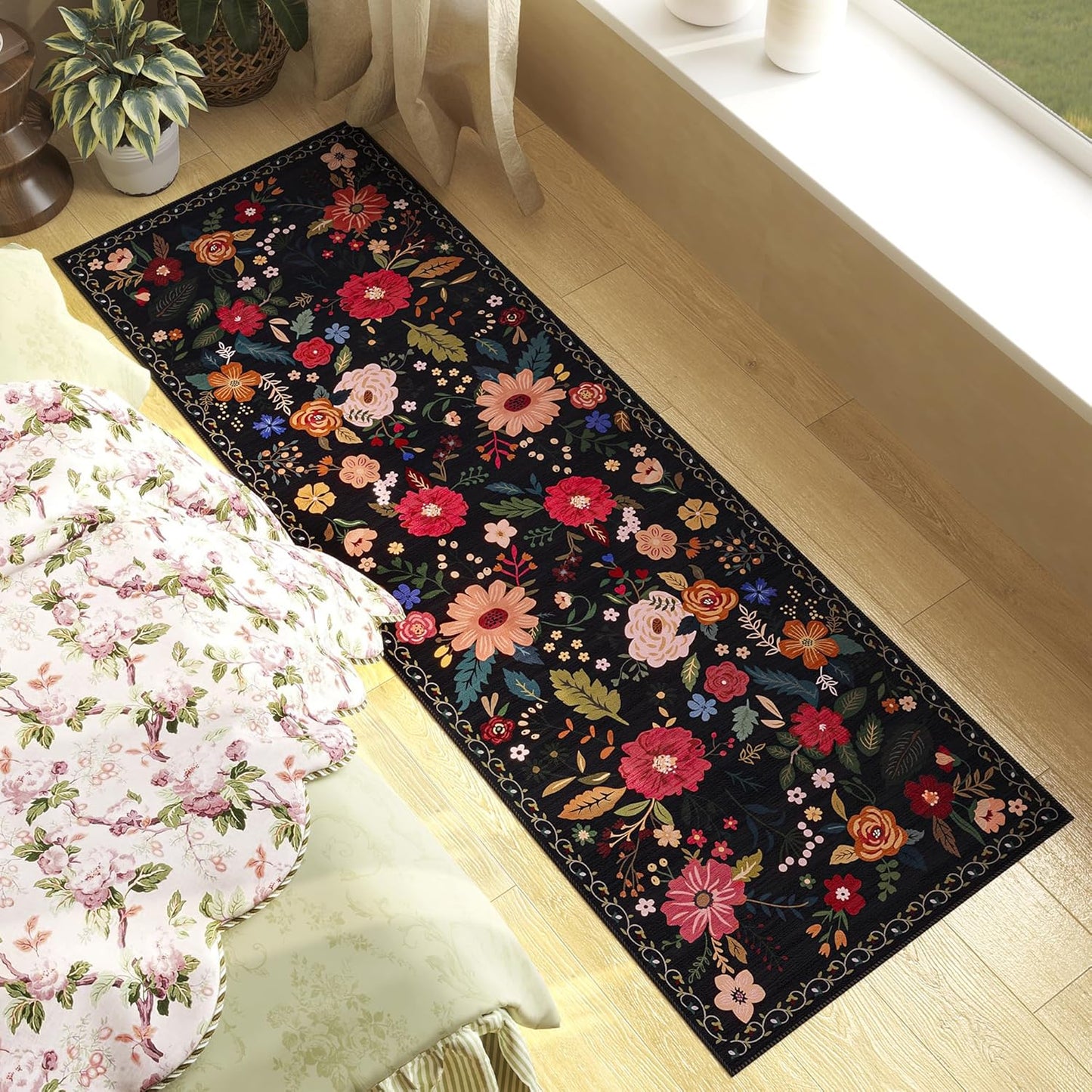 Rug Runners 2x6, Floral Washable Kitchen Rugs for Hallways Area Rugs, Non Slip Long Rug Low Pile Entrance Doormat, Flower Carpet for Kitchen, Entryway Indoor, Bedroom, Bathroom, Laundry, Black