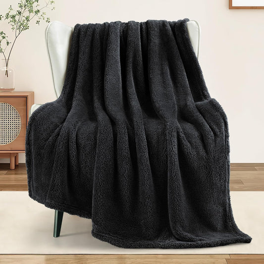 Exclusivo Mezcla Soft Fleece Throw Blanket for Couch, Super Soft Velvet Plush Bed Blanket, Fuzzy Cozy and Warm for All Seasons, 50x60 Inches, Black