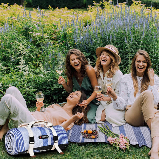 Waterproof Picnic Mat, Outdoor Camping Oversized Field Blanket. Portable Thickened Camping Blanket, Suitable for Beach, Camping, Music Festival, Party, Outdoor Adventure. (Blue & White, 80”x80”)